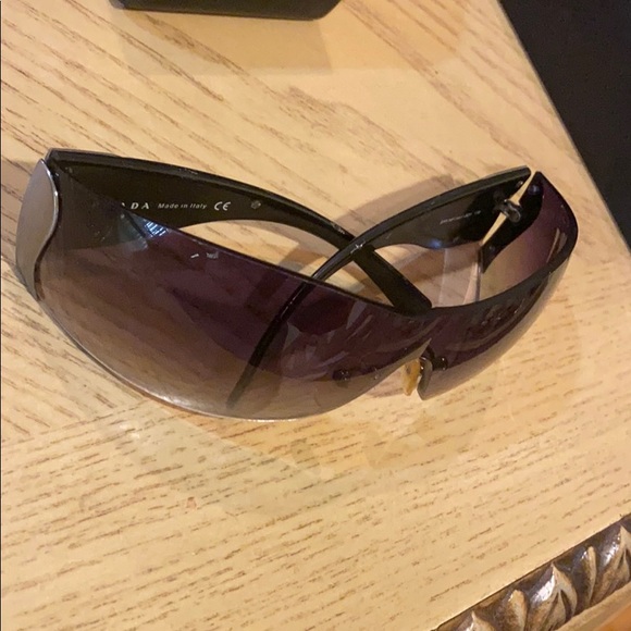 Prada glasses - Picture 6 of 7